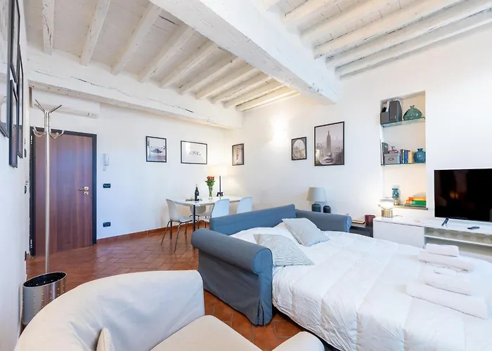 Piazza San Bartolomeo Bright&comfy X4 Apartment